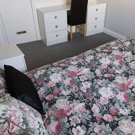 Wonderland Guest House Coventry Bagian luar foto